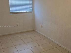 12890 NE 8th Ave 107, North Miami FL 33161