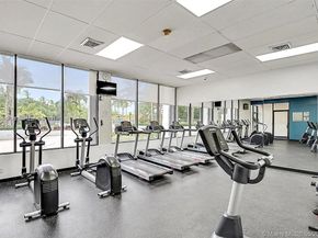 100 Bayview Dr 309, Sunny Isles Beach FL 33160