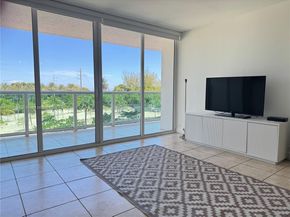100 Bayview Dr 309, Sunny Isles Beach FL 33160