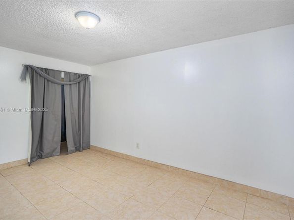 3553 Magellan Cir 3111, Aventura FL 33180