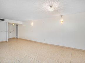 3553 Magellan Cir 3111, Aventura FL 33180