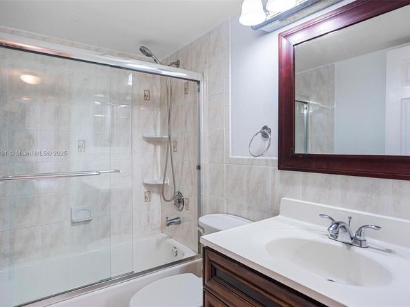 3553 Magellan Cir 3111, Aventura FL 33180
