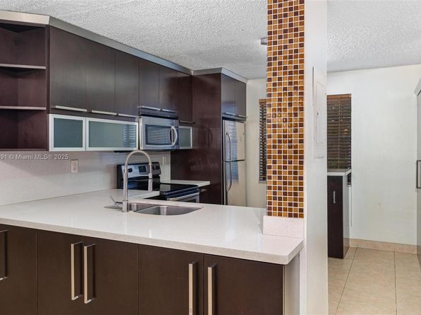 3553 Magellan Cir 3111, Aventura FL 33180
