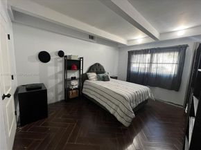 9520 SW 8th St 119, Miami FL 33174