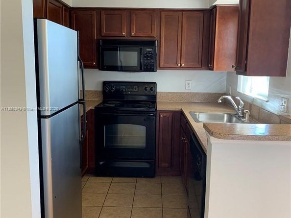 7650 Westwood Dr 519, Tamarac FL 33321