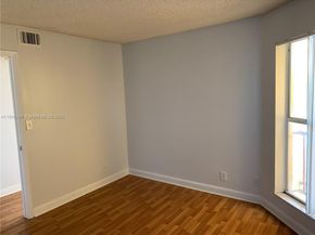 7650 Westwood Dr 519, Tamarac FL 33321