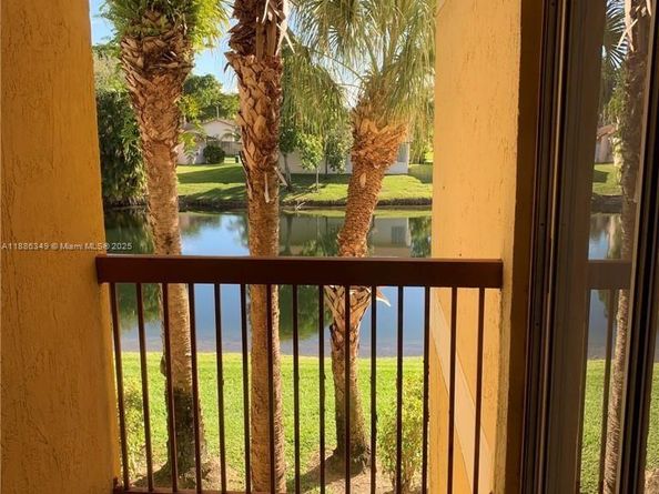 7650 Westwood Dr 519, Tamarac FL 33321