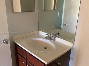 7650 Westwood Dr 519, Tamarac FL 33321