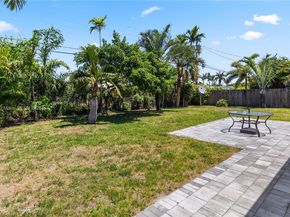 1031 SE 14th Dr, Deerfield Beach FL 33441