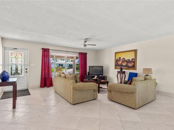 1031 SE 14th Dr, Deerfield Beach FL 33441