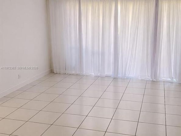 13820 SW 112th St 204, Miami FL 33186