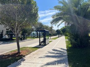 17600 N Bay Rd N902, Sunny Isles Beach FL 33160