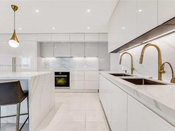 10155 Collins Ave 1605, Bal Harbour FL 33154