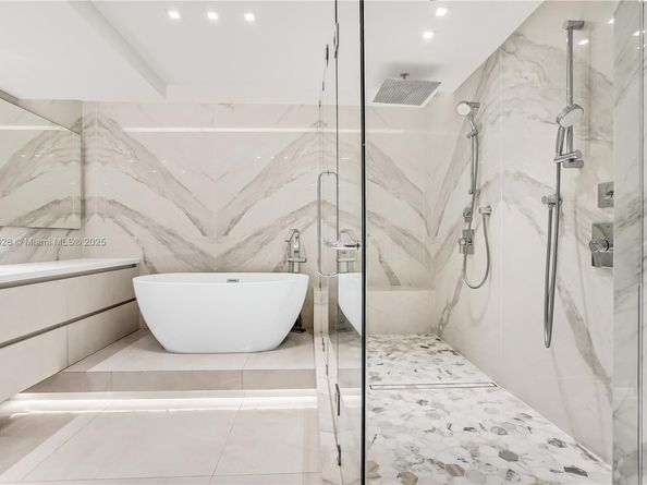 10155 Collins Ave 1605, Bal Harbour FL 33154