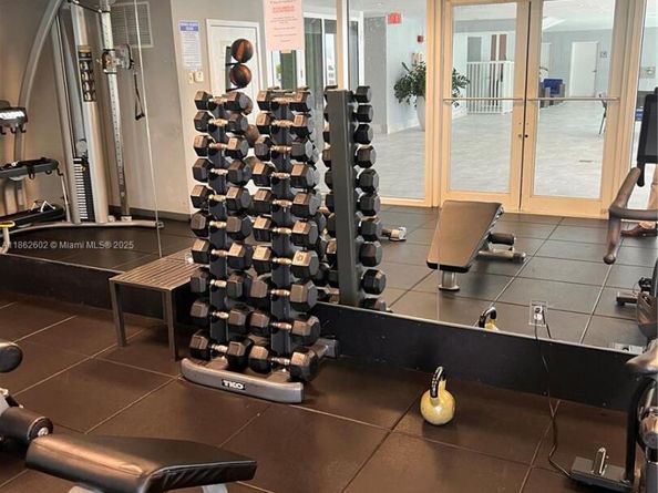 170 SE 14th St 1504, Miami FL 33131