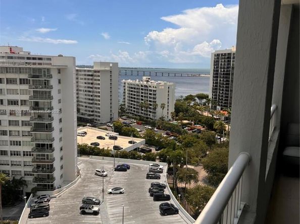 170 SE 14th St 1504, Miami FL 33131