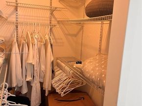 170 SE 14th St 1504, Miami FL 33131