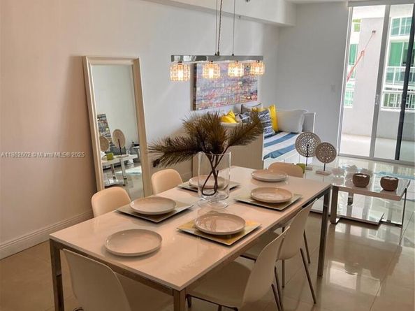 170 SE 14th St 1504, Miami FL 33131