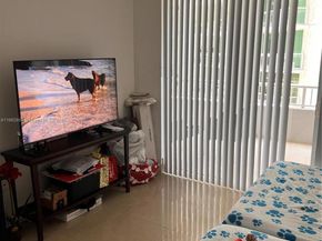 170 SE 14th St 1504, Miami FL 33131