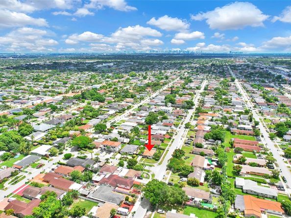 3635 SW 95th Ave, Miami FL 33165