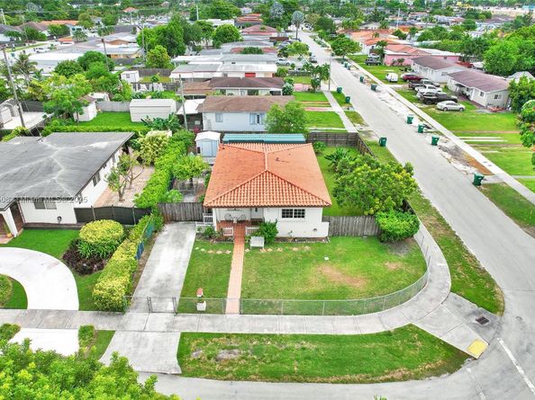 3635 SW 95th Ave, Miami FL 33165