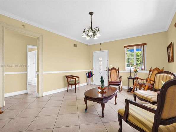 3635 SW 95th Ave, Miami FL 33165