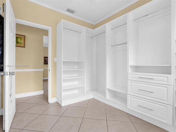 3635 SW 95th Ave, Miami FL 33165