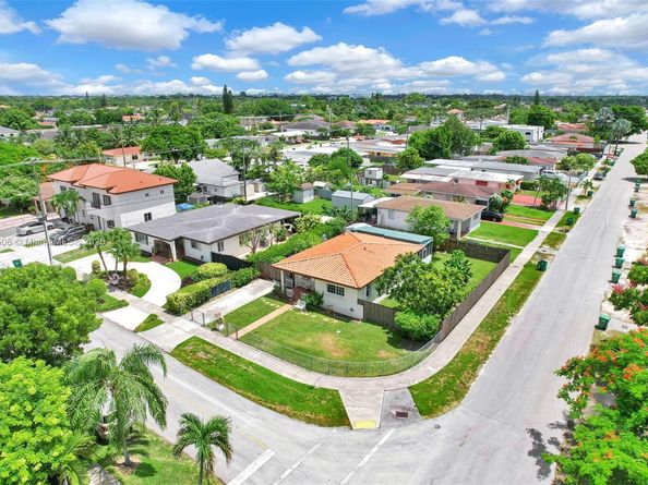 3635 SW 95th Ave, Miami FL 33165