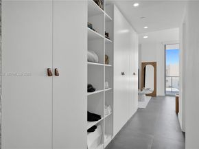 3470 E Coast Ave H0606, Miami FL 33137