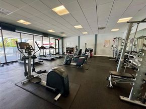 3675 N Country Club Dr 206, Aventura FL 33180