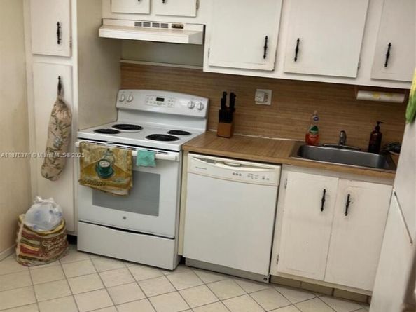 8320 Sands Point Blvd M105, Tamarac FL 33321
