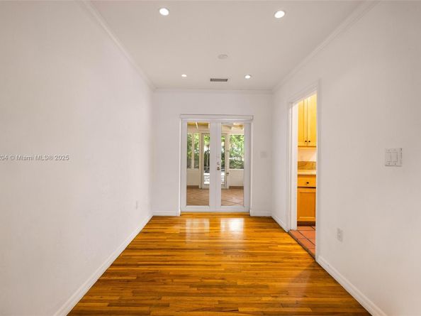 4050 Loquat Ave, Coconut Grove FL 33133
