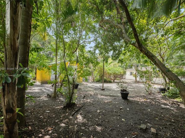 4050 Loquat Ave, Coconut Grove FL 33133