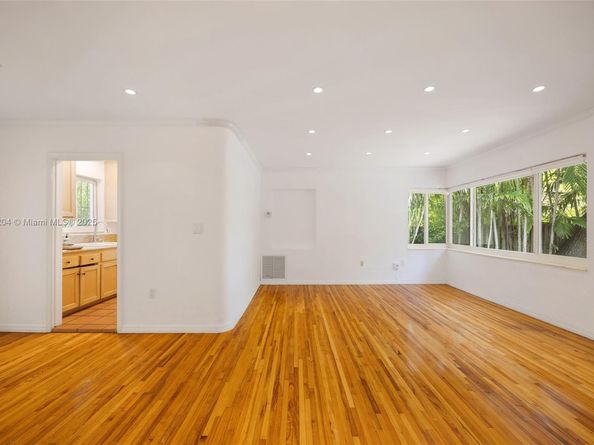 4050 Loquat Ave, Coconut Grove FL 33133