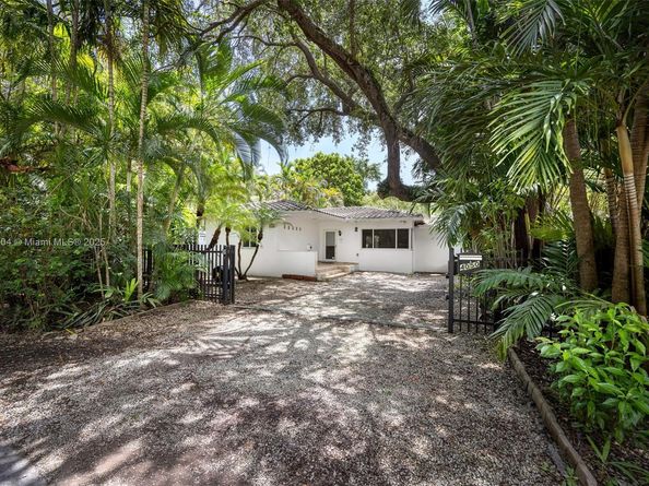 4050 Loquat Ave, Coconut Grove FL 33133