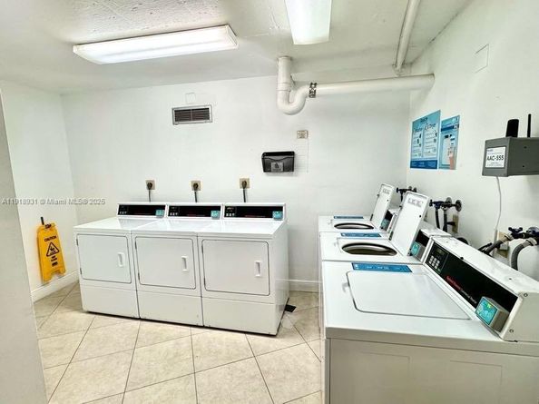 1200 Saint Charles Pl 218, Pembroke Pines FL 33026