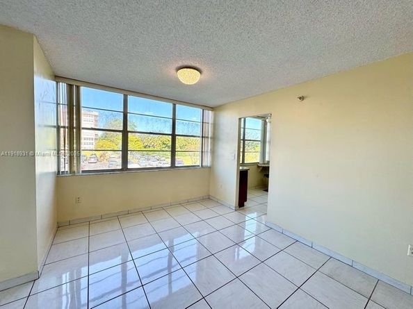 1200 Saint Charles Pl 218, Pembroke Pines FL 33026