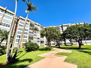 1200 Saint Charles Pl 218, Pembroke Pines FL 33026