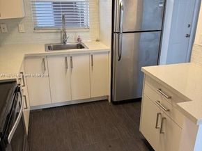 947 Lenox Ave 502, Miami Beach FL 33139
