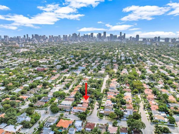 1875 SW 15th St, Miami FL 33145