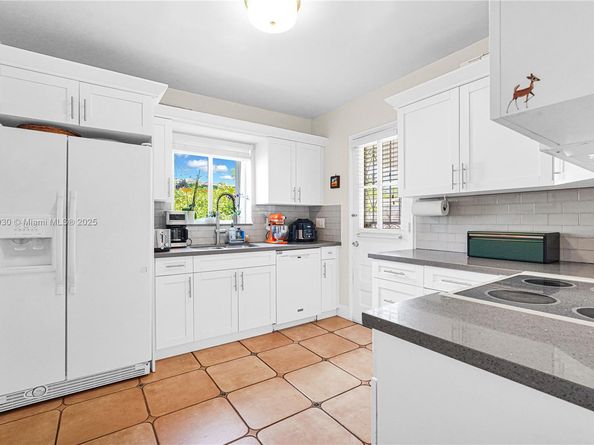 1875 SW 15th St, Miami FL 33145