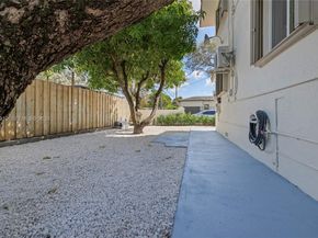 5251 SW 6th St, Miami FL 33134