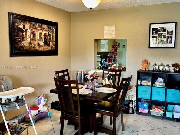 17000 NW 67th Ave 232, Hialeah FL 33015