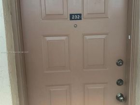 17000 NW 67th Ave 232, Hialeah FL 33015