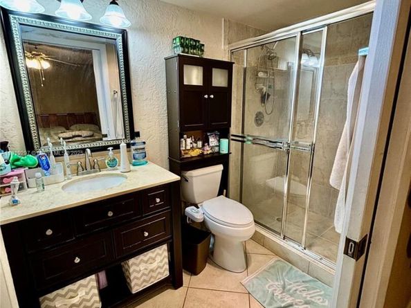 17000 NW 67th Ave 232, Hialeah FL 33015