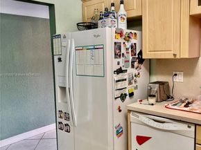 17000 NW 67th Ave 232, Hialeah FL 33015