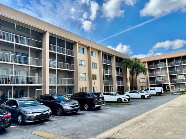 17000 NW 67th Ave 232, Hialeah FL 33015