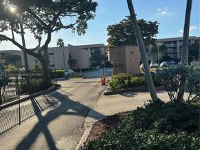 17000 NW 67th Ave 232, Hialeah FL 33015