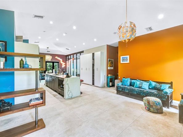 1320 NE 138th St, North Miami FL 33161