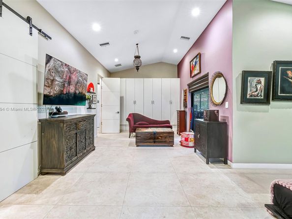 1320 NE 138th St, North Miami FL 33161